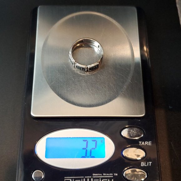 Size 8 925 Sterling Silver Beautiful Blue Diamonds Ring - Picture 8 of 8